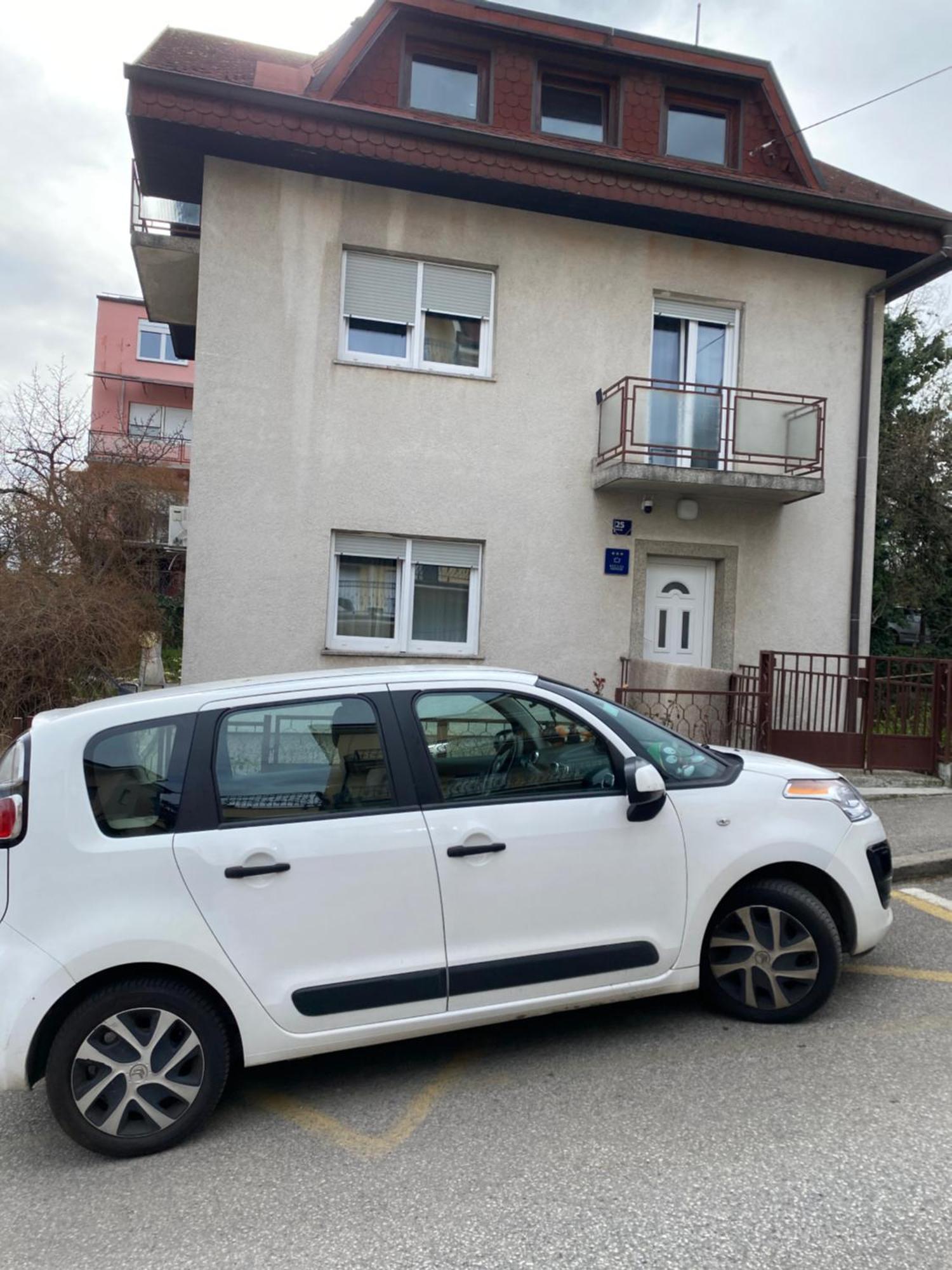 Zagreb,rebro,maksimir,centar Marko * Zagreb